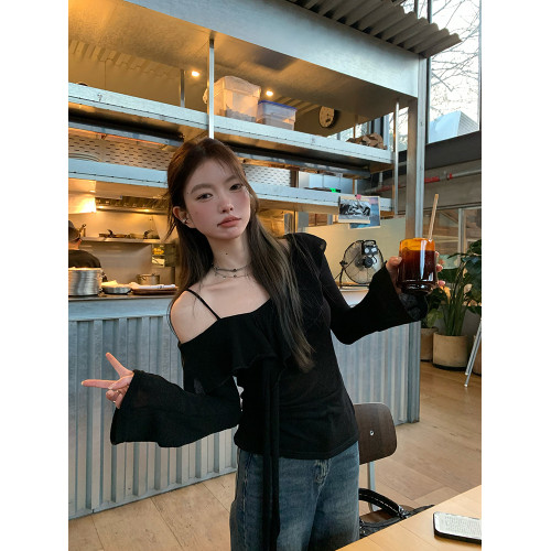 早秋新款黑色一字肩氣質長袖t恤女高級露肩設計感吊帶chic上衣女 早秋新款黑色一字肩氣質長袖t恤女高級露肩設計感吊帶chic上衣女