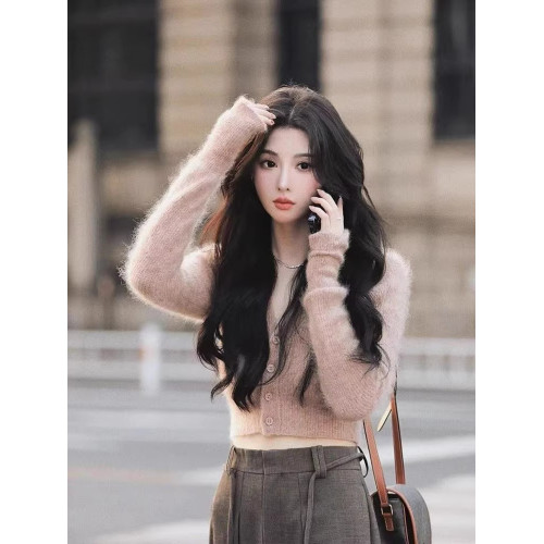 氛圍感溫柔粉色V領針織開衫女秋冬內搭馬海毛毛衣外套短打底上衣 氛圍感溫柔粉色V領針織開衫女秋冬內搭馬海毛毛衣外套短打底上衣