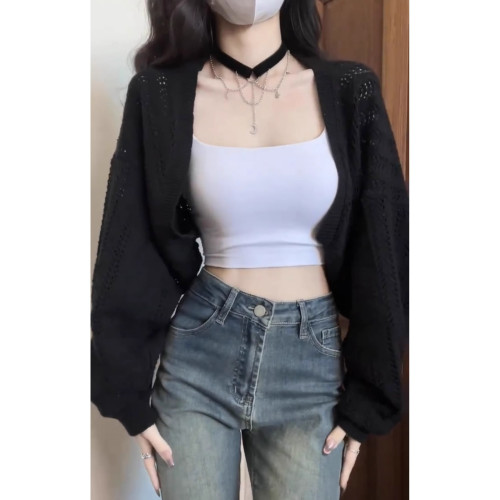 早秋薄款黑色鏤空針織罩衫女慵懶風蝙蝠袖防曬開衫外套外搭小披肩 早秋薄款黑色鏤空針織罩衫女慵懶風蝙蝠袖防曬開衫外套外搭小披肩