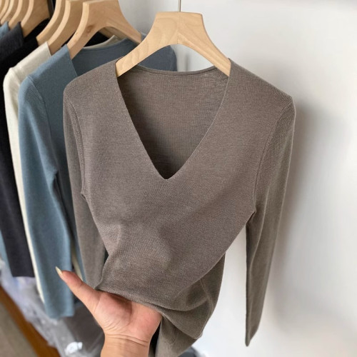 秋季V領羊毛內搭針織衫女修身細針氣質軟糯打底衫長袖雞心領毛衣 秋季V領羊毛內搭針織衫女修身細針氣質軟糯打底衫長袖雞心領毛衣