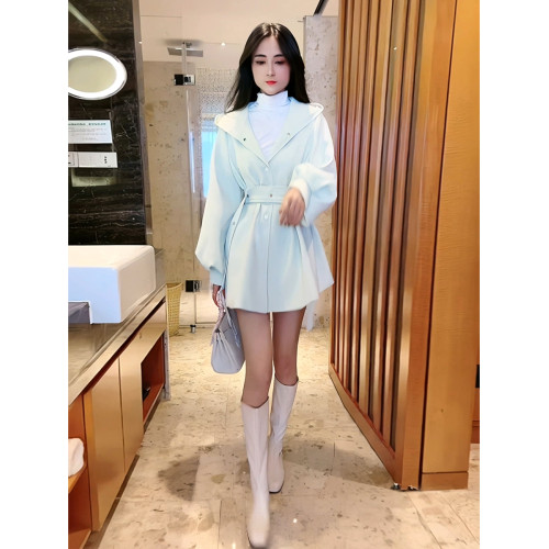 慵懶風小個子風衣外套女2025年春秋新款寬松短款連帽鬭篷收腰大衣