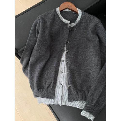 秋季韓系chic軟糯拼接撞色假兩件灰色針織開衫外套女外搭毛衣上衣 秋季韓系chic軟糯拼接撞色假兩件灰色針織開衫外套女外搭毛衣上衣