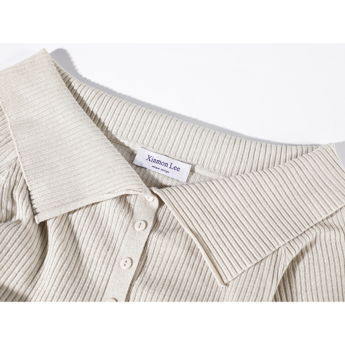 XinmonLee卡其色一字肩翻領針織衫秋季修身顯瘦露肩短款毛衣內搭