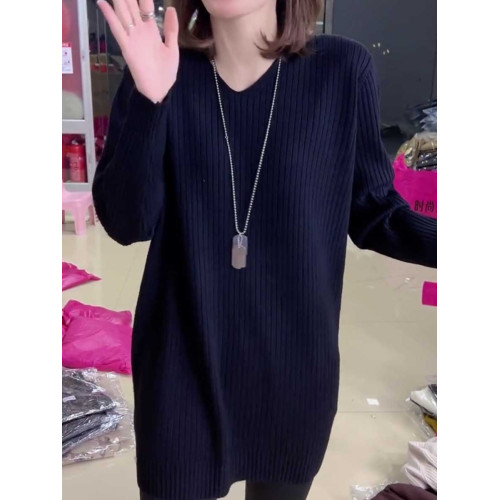 V領中長款遮屁股大版毛衣女秋冬內搭寬松洋氣長版大款針織打底衫