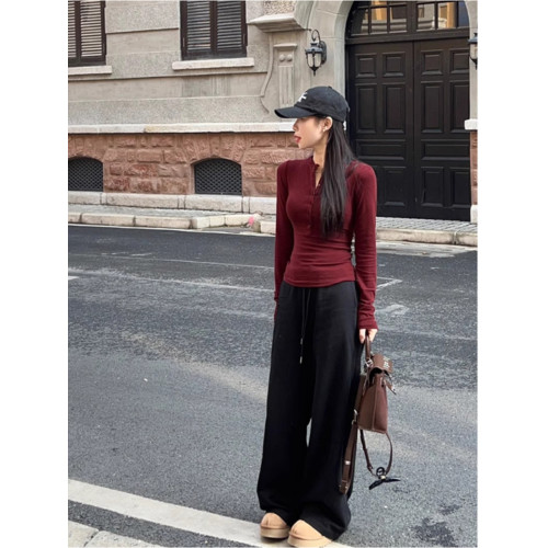 辣妹半開領紅色顯白緊身正肩T恤女內搭打底衫修身上衣V領顯瘦長袖 辣妹半開領紅色顯白緊身正肩T恤女內搭打底衫修身上衣V領顯瘦長袖