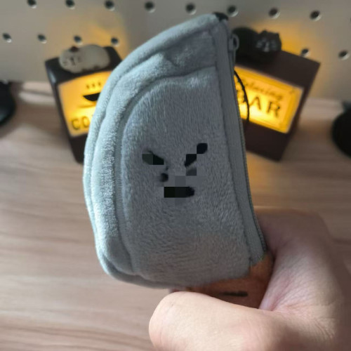 創意原創小刀毛絨耳機包掛件搞笑刀具迷你收納包玩偶掛飾鑰匙扣 創意原創小刀毛絨耳機包掛件搞笑刀具迷你收納包玩偶掛飾鑰匙扣