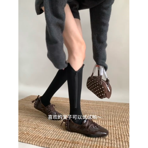 堪稱水腫肌肉腿的福音!穿它真的顯瘦~運動拉鍊款顯瘦塑形壓力襪 堪稱水腫肌肉腿的福音!穿它真的顯瘦~運動拉鍊款顯瘦塑形壓力襪