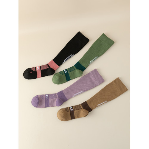 馬拉松跑步騎行高品質專業壓力襪無骨運動瑜珈小腿及膝女襪子