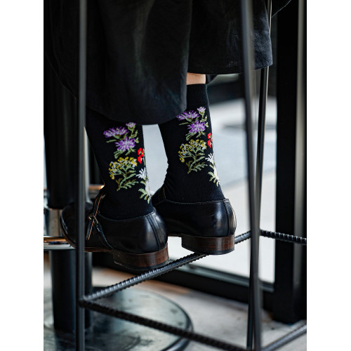 beeff “植物系-花朵” 花卉圖案中筒襪 壓力襪瘦腿 無骨 day設計