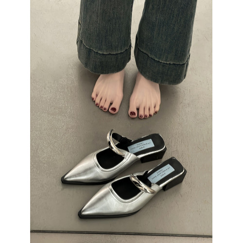 復古舒適尖頭金屬釦包頭半拖女2025春新款一腳蹬坡跟外穿穆勒涼拖 復古舒適尖頭金屬釦包頭半拖女2025春新款一腳蹬坡跟外穿穆勒涼拖