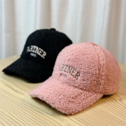 新款羊羔毛帽子女秋冬季時尚休閒百搭毛絨鴨舌帽加厚保暖棉棒球帽