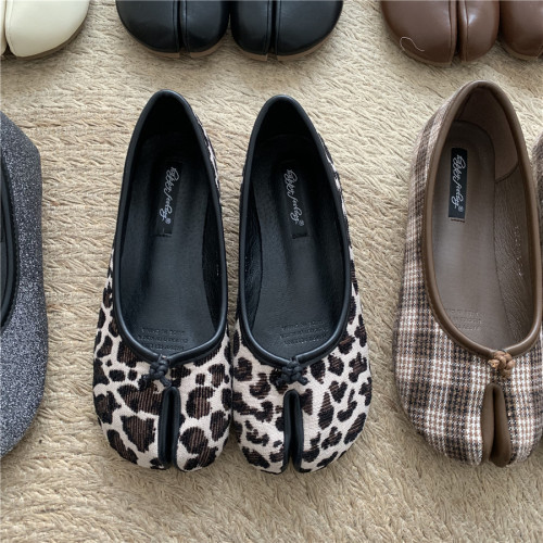 平底鞋單鞋女鞋子豆豆鞋法式鞋秋冬新款網紅豬蹄鞋分趾鞋穆勒鞋女