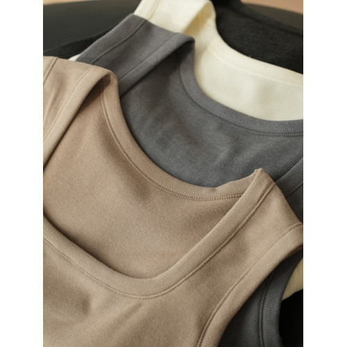 免穿文胸 320g一體bra女士保暖背心 雙面絨感方領內搭吊帶 秋冬款 免穿文胸 320g一體bra女士保暖背心 雙面絨感方領內搭吊帶 秋冬款