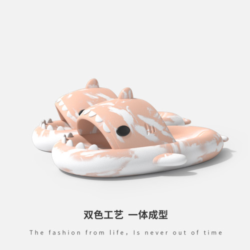 CHEDOIR藍天白雲鯊魚拖鞋女夏外穿ins潮踩屎感仙女風家居一字拖鞋