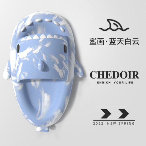 CHEDOIR藍天白雲鯊魚拖鞋女夏外穿ins潮踩屎感仙女風家居一字拖鞋