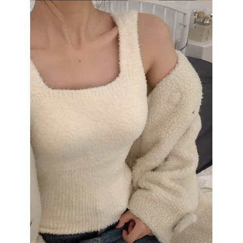 白色保暖內衣女士帶胸墊一體無痕背心女款秋冬可外穿內搭打底上衣 白色保暖內衣女士帶胸墊一體無痕背心女款秋冬可外穿內搭打底上衣