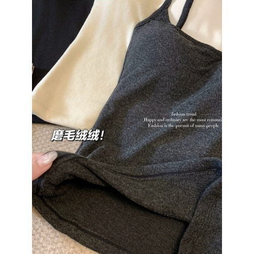 雙面磨毛絨帶胸墊內搭純欲打底吊帶背心女秋冬季加厚保暖內衣上衣 雙面磨毛絨帶胸墊內搭純欲打底吊帶背心女秋冬季加厚保暖內衣上衣