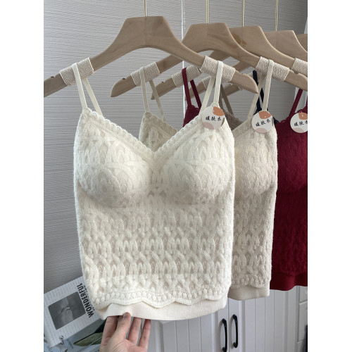 法式純欲蕾絲美背內搭秋冬保暖安可拉紅磨毛帶胸墊吊帶背心女打底 法式純欲蕾絲美背內搭秋冬保暖安可拉紅磨毛帶胸墊吊帶背心女打底