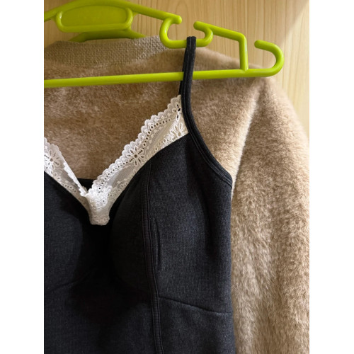 純欲風蕾絲花邊吊帶一體女士保暖背心帶胸墊2025新款秋冬打底內搭 純欲風蕾絲花邊吊帶一體女士保暖背心帶胸墊2025新款秋冬打底內搭