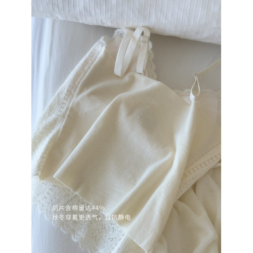 法法的蕾絲保暖背心 加棉抗靜電常呵護自帶胸墊親膚磨毛秋冬吊帶 法法的蕾絲保暖背心 加棉抗靜電常呵護自帶胸墊親膚磨毛秋冬吊帶