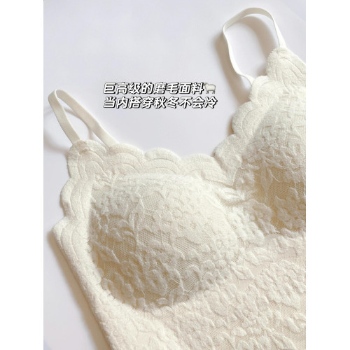 白色蕾絲吊帶內衣秋冬天保暖打底衣女帶胸墊一體v領秋衣內搭上衣 白色蕾絲吊帶內衣秋冬天保暖打底衣女帶胸墊一體v領秋衣內搭上衣