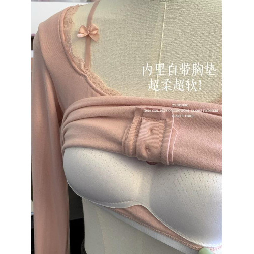 純欲蕾絲拼接紐釦長袖保暖T恤女帶胸墊甜辣修身顯瘦打底內搭上衣 純欲蕾絲拼接紐釦長袖保暖T恤女帶胸墊甜辣修身顯瘦打底內搭上衣