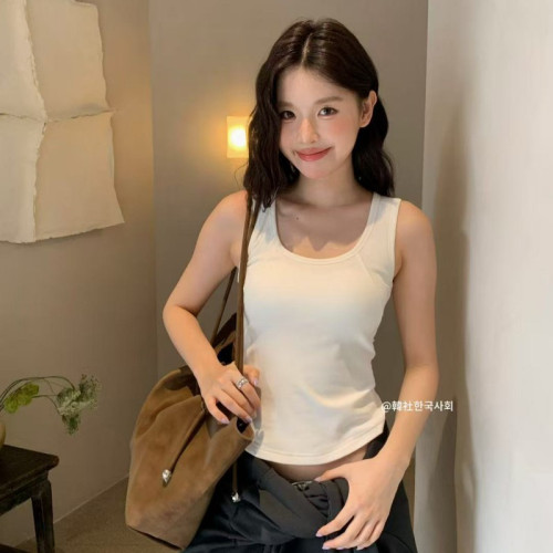 韓社修身內搭王磨毛髮熱內衣女秋冬舒適固定杯遮腐乳保暖背心上衣 韓社修身內搭王磨毛髮熱內衣女秋冬舒適固定杯遮腐乳保暖背心上衣