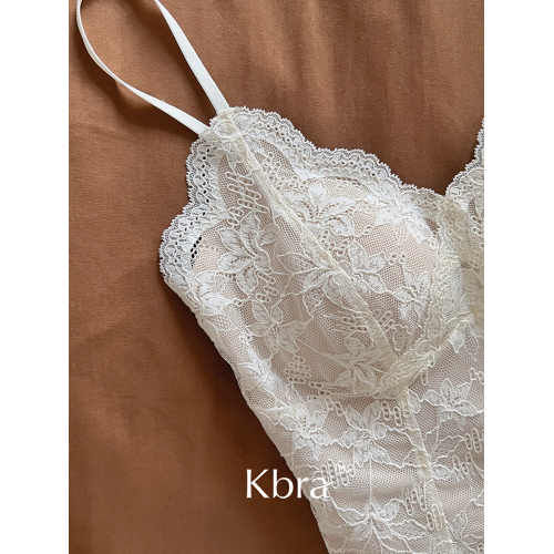 Kbra法式蕾絲磨毛吊帶背心女2025新款帶胸墊內搭外穿一體打底上衣 Kbra法式蕾絲磨毛吊帶背心女2025新款帶胸墊內搭外穿一體打底上衣