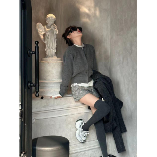 灰色針織開衫短款毛衣外套女秋冬季新款洋氣獨特寬松慵懶軟糯上衣