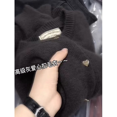 廣州十三行復古浣熊絨軟糯灰色愛心釦毛衣外套女秋冬慵懶針織開衫