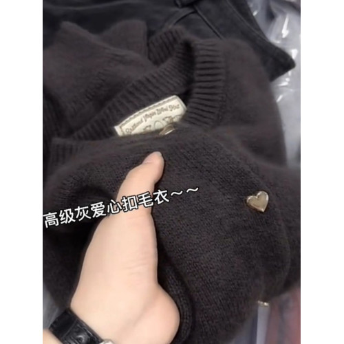 廣州十三行復古浣熊絨軟糯灰色愛心釦毛衣外套女秋冬慵懶針織開衫
