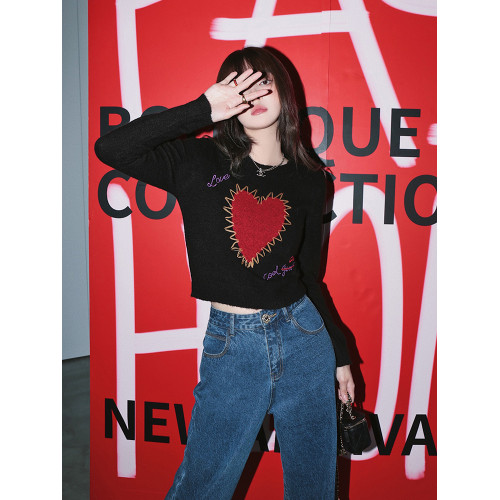 甜酷辣妹愛心刺綉上衣黑色毛衣女套頭圓領秋冬內搭打底針織衫短款