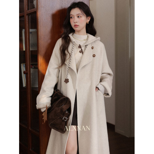 鹿向南「雪頂咖啡」杏色套頭針織毛衣女秋冬慵懶寬松長袖連帽上衣