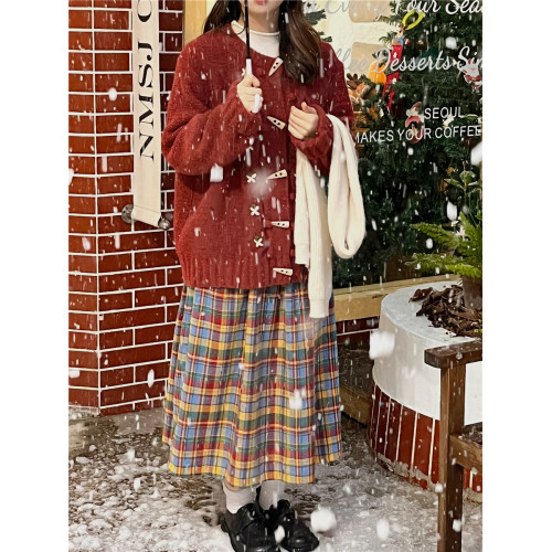 踏進銀河 日系復古刺綉牛角釦毛衣開衫小個子新年紅色甜美針織衫