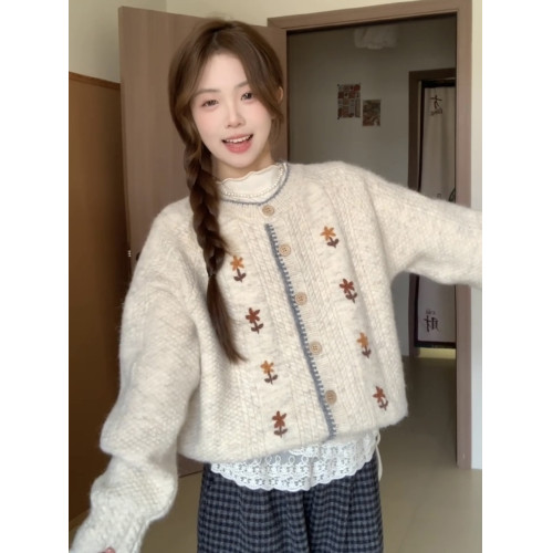 日系軟糯高級感圓領花朵刺綉開衫毛衣外套女早秋款慵懶風穿搭上衣 日系軟糯高級感圓領花朵刺綉開衫毛衣外套女早秋款慵懶風穿搭上衣