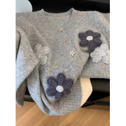 高級感超好看花朵灰色毛衣外套大碼女裝胖mm秋冬韓系針織開衫上衣