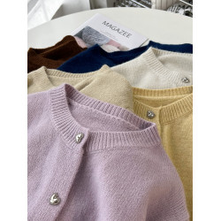 軟糯糯溫柔愛心釦毛衣外套女開衫秋冬外搭短款小個子秋冬針織上衣