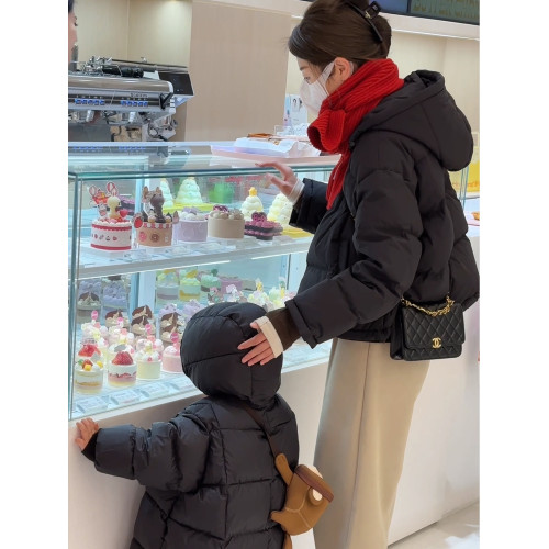 短款連帽羽絨服女冬季新款2025爆款白鴨絨加厚超好看麵包服外套 短款連帽羽絨服女冬季新款2025爆款白鴨絨加厚超好看麵包服外套