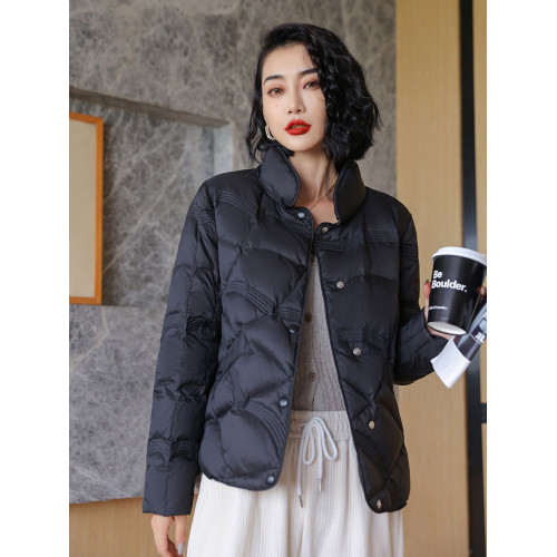 2025新款祥雲短款羽絨服女冬季小個子輕薄休閒時尚黑色大碼外套