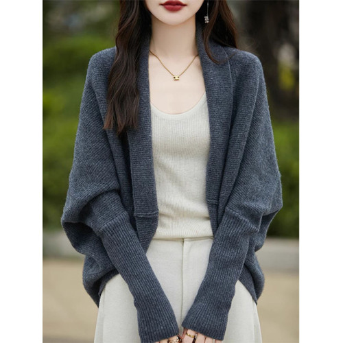 歐貨高檔2025新款設計感小衆時尚氣質蝙蝠袖開衫鬭篷披肩毛衣外套 歐貨高檔2025新款設計感小衆時尚氣質蝙蝠袖開衫鬭篷披肩毛衣外套