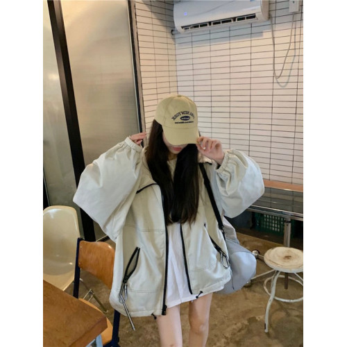 胖MM大碼300斤美式復古連帽沖鋒衣外套女春秋設計感小衆夾克上衣 胖MM大碼300斤美式復古連帽沖鋒衣外套女春秋設計感小衆夾克上衣