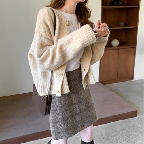 慵懶風復古港味麻花毛衣開衫女2025年新款秋冬寬松外穿針織衫外套 慵懶風復古港味麻花毛衣開衫女2025年新款秋冬寬松外穿針織衫外套