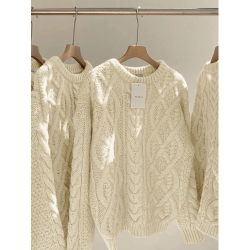 日系復古大碼米白色麻花毛衣女加厚外穿寬松慵懶風顯瘦毛針織上衣 日系復古大碼米白色麻花毛衣女加厚外穿寬松慵懶風顯瘦毛針織上衣