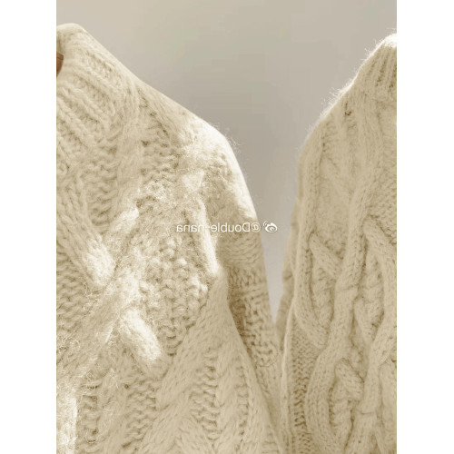 日系復古大碼米白色麻花毛衣女加厚外穿寬松慵懶風顯瘦毛針織上衣 日系復古大碼米白色麻花毛衣女加厚外穿寬松慵懶風顯瘦毛針織上衣