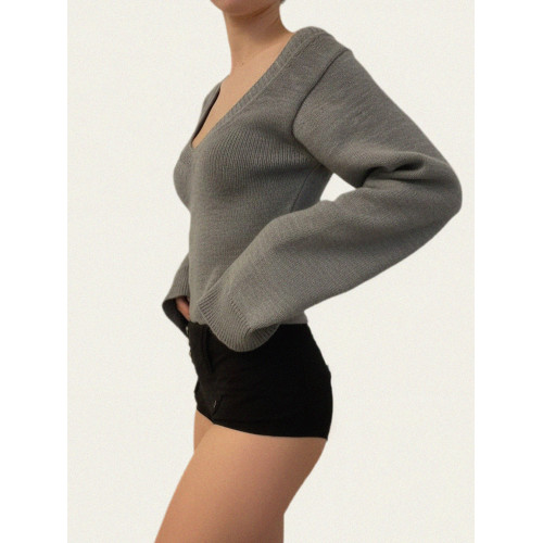 FUNOFF 美式復古灰色V領低胸毛織上衣2025秋性感純色收腰內搭長袖 FUNOFF 美式復古灰色V領低胸毛織上衣2025秋性感純色收腰內搭長袖