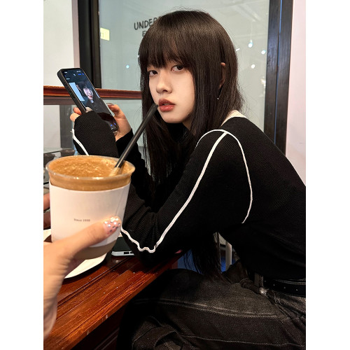 呆毛黑色假兩件撞色打底衫女秋冬修身內搭外穿毛衣曡穿針織衫上衣 呆毛黑色假兩件撞色打底衫女秋冬修身內搭外穿毛衣曡穿針織衫上衣