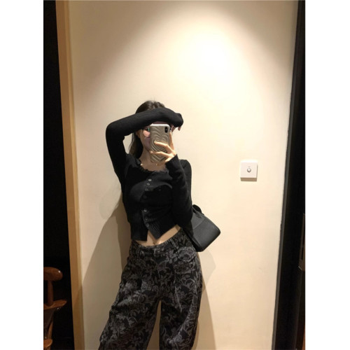 miu系方領蕾絲拼接毛衣開衫女早春打底氣質高級感短款針織上衣ins