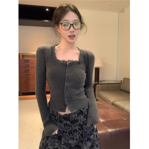 miu系方領蕾絲拼接毛衣開衫女早春打底氣質高級感短款針織上衣ins