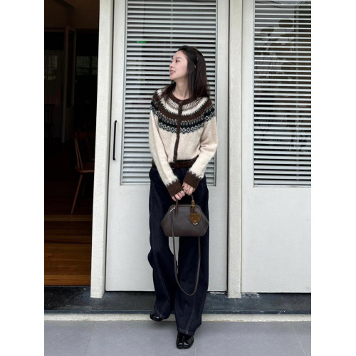 費爾島復古白色提花開衫毛衣外套女秋冬慵懶高級感外穿針織衫上衣 費爾島復古白色提花開衫毛衣外套女秋冬慵懶高級感外穿針織衫上衣