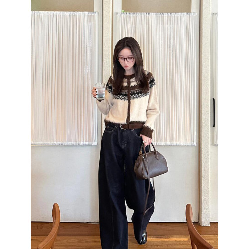 費爾島復古白色提花開衫毛衣外套女秋冬慵懶高級感外穿針織衫上衣 費爾島復古白色提花開衫毛衣外套女秋冬慵懶高級感外穿針織衫上衣